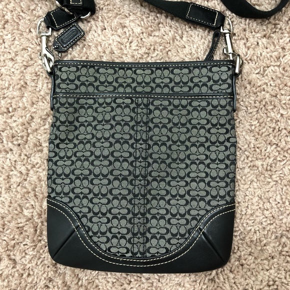 Coach canvas crossbody bag - Picture 2 of 6